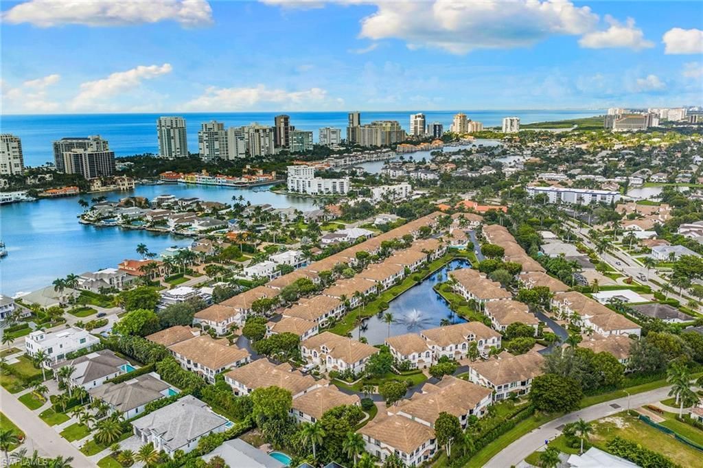 156 Colonade Cir, Unit 1107, Naples, FL 34103 Photo