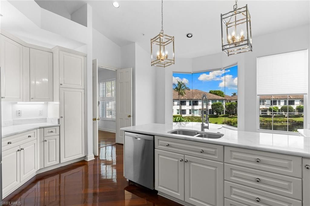 156 Colonade Cir, Unit 1107, Naples, FL 34103 Photo