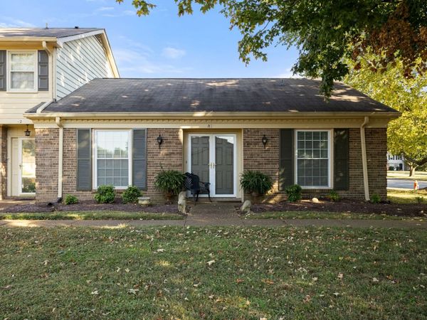8207 Sawyer Brown Rd, Unit M1, Nashville, TN 37221