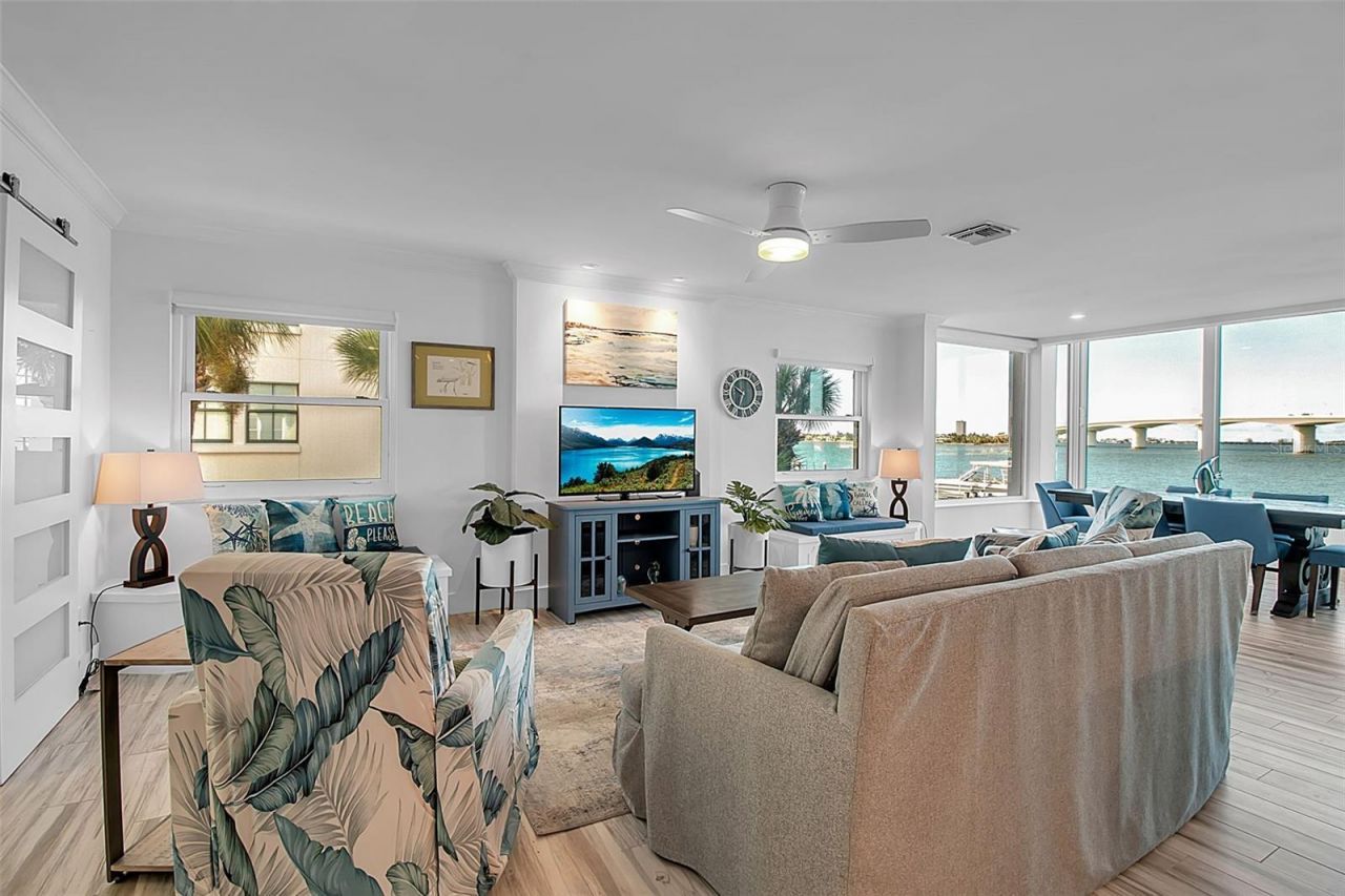 226 Golden Gate Point, Unit 21, Sarasota, FL 34236 Photo