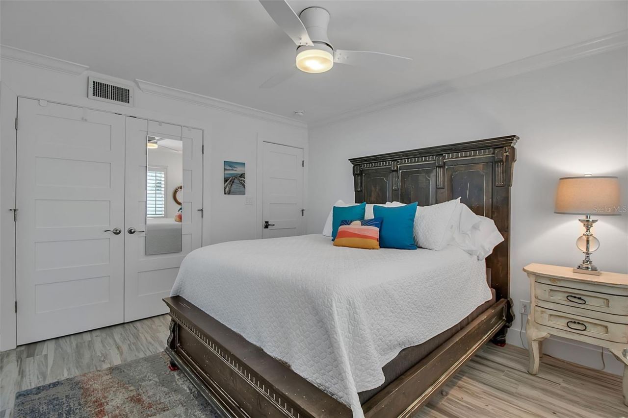 226 Golden Gate Point, Unit 21, Sarasota, FL 34236 Photo