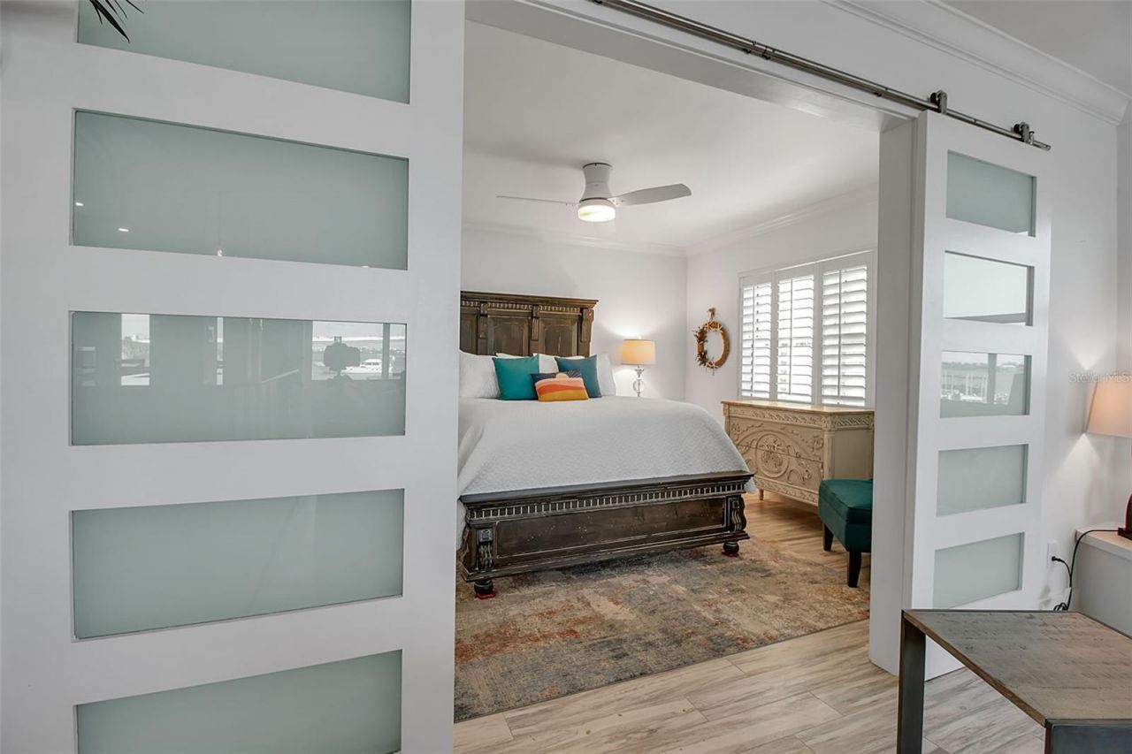 226 Golden Gate Point, Unit 21, Sarasota, FL 34236 Photo