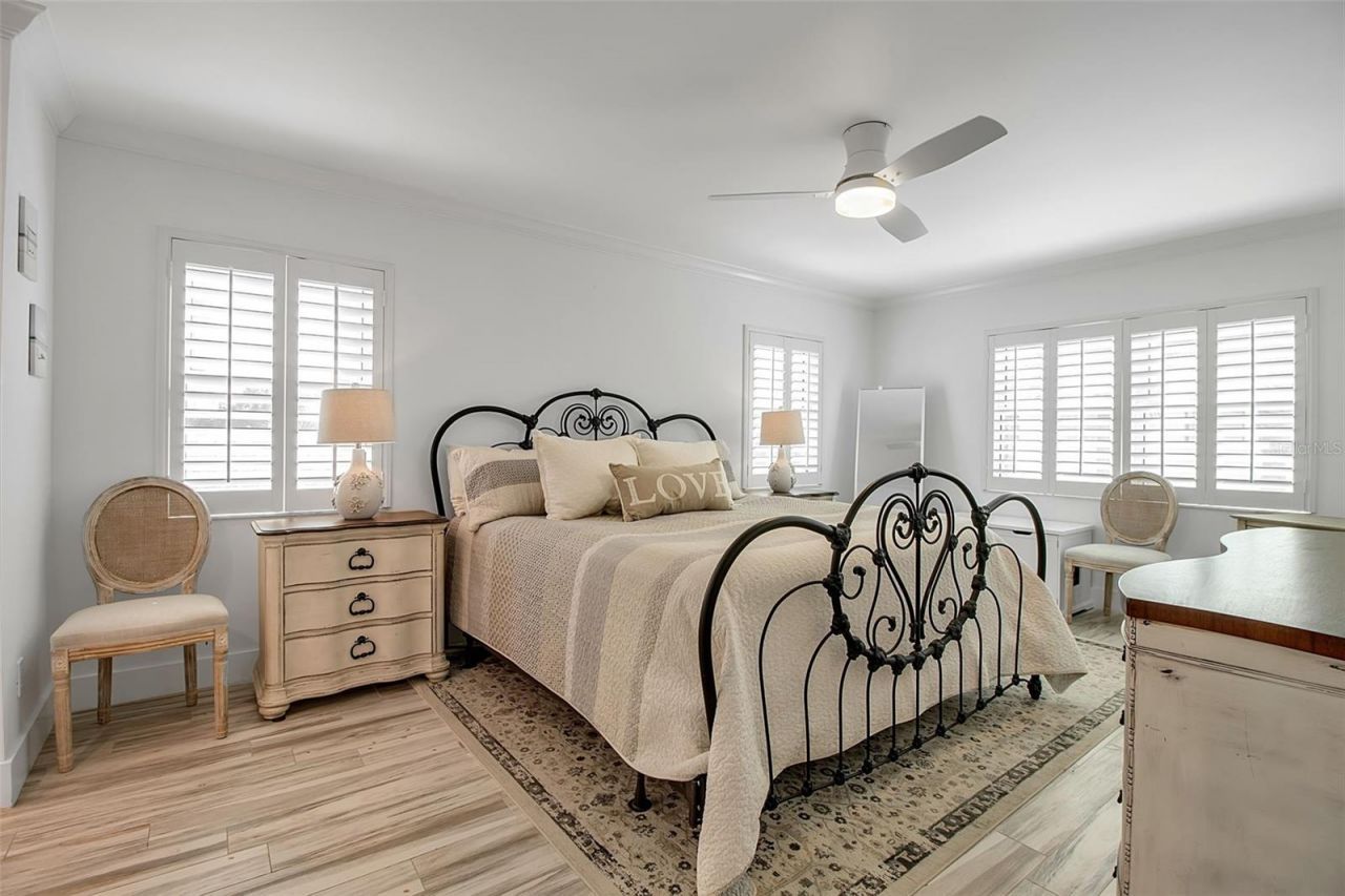 226 Golden Gate Point, Unit 21, Sarasota, FL 34236 Photo