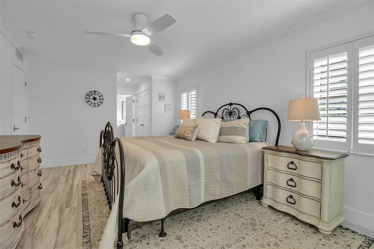 226 Golden Gate Point, Unit 21, Sarasota, FL 34236 Photo