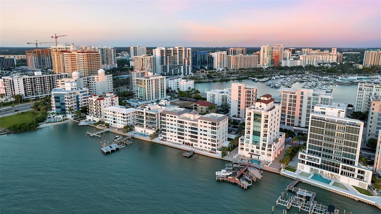 226 Golden Gate Point, Unit 21, Sarasota, FL 34236 Photo