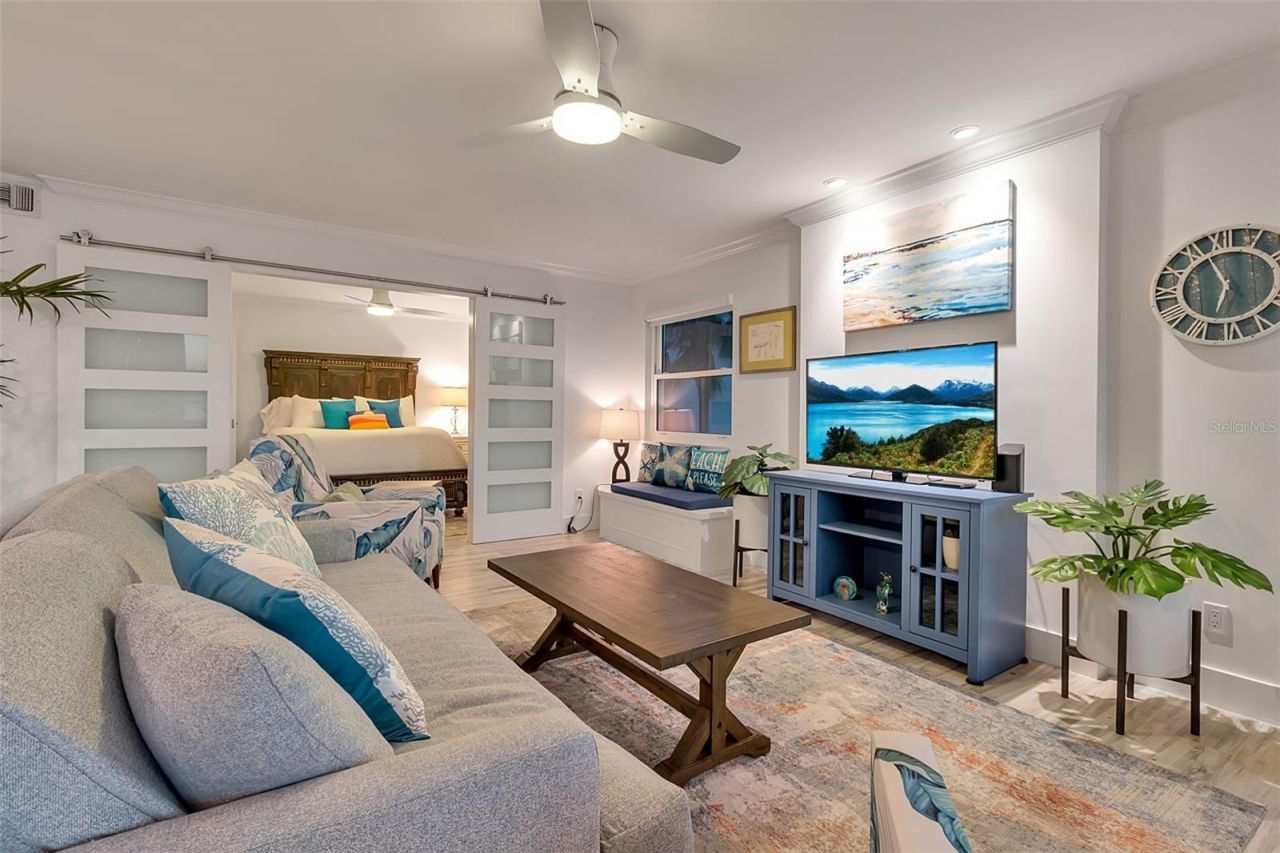 226 Golden Gate Point, Unit 21, Sarasota, FL 34236 Photo