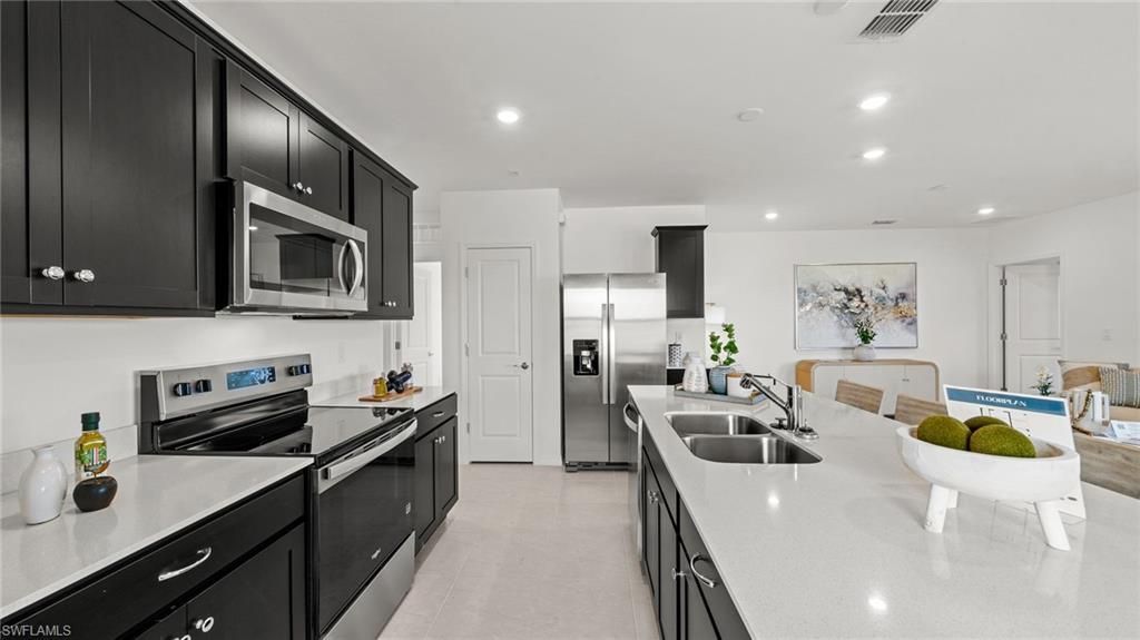 270 Silent Lake Dr, Lehigh Acres, FL 33936 Photo