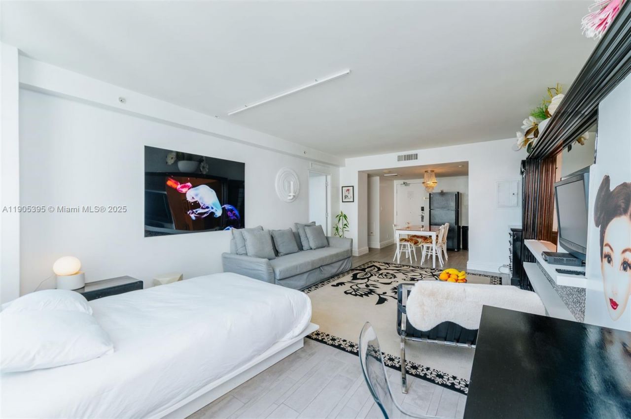 1100 West Ave, Unit 1004, Miami Beach, FL 33139 Photo