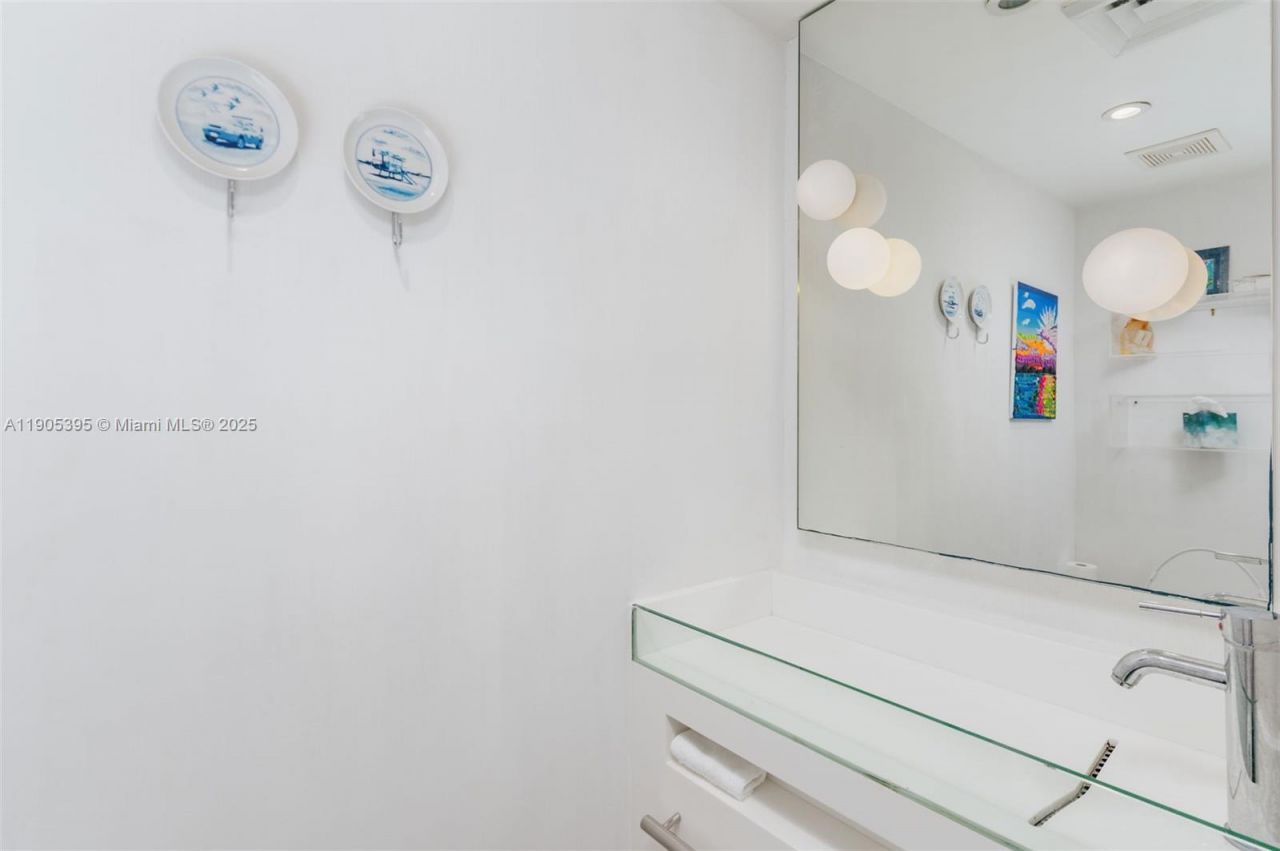 1100 West Ave, Unit 1004, Miami Beach, FL 33139 Photo