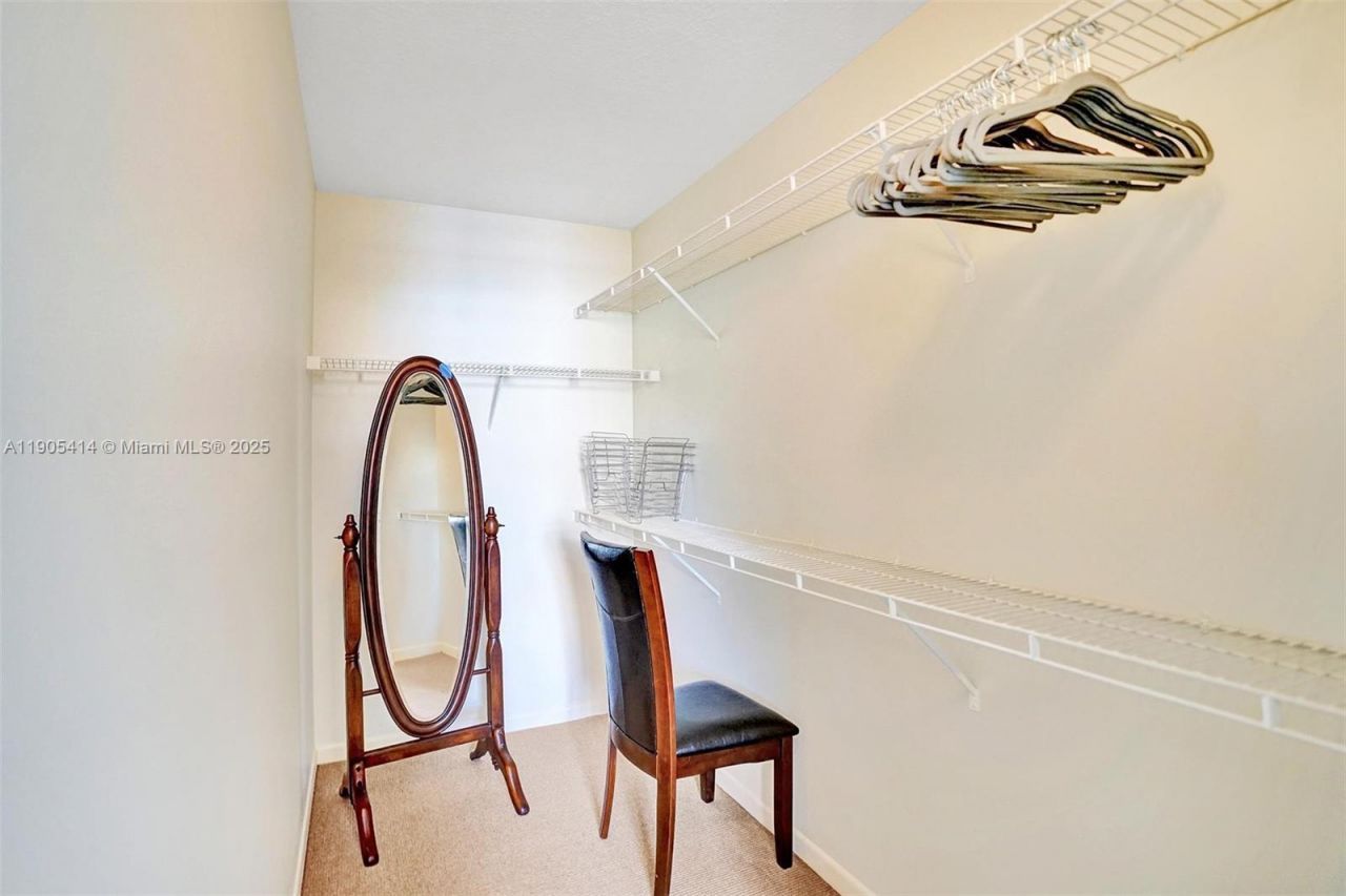 19877 E Country Club Dr, Unit 3607, Aventura, FL 33180 Photo