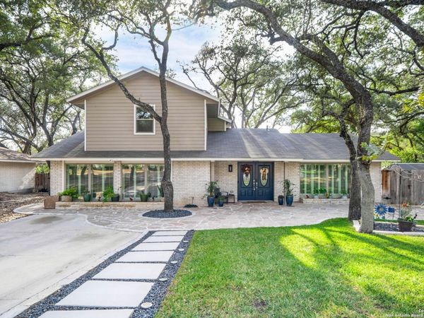 87 Roundup Dr, Castle Hills, TX 78213