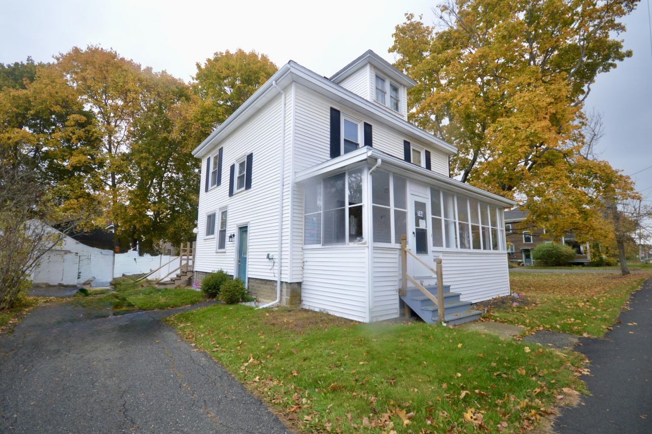 744 Hammond Street Bangor, ME 04401