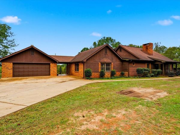 9472 S Highway 13, Morton, MS 39117