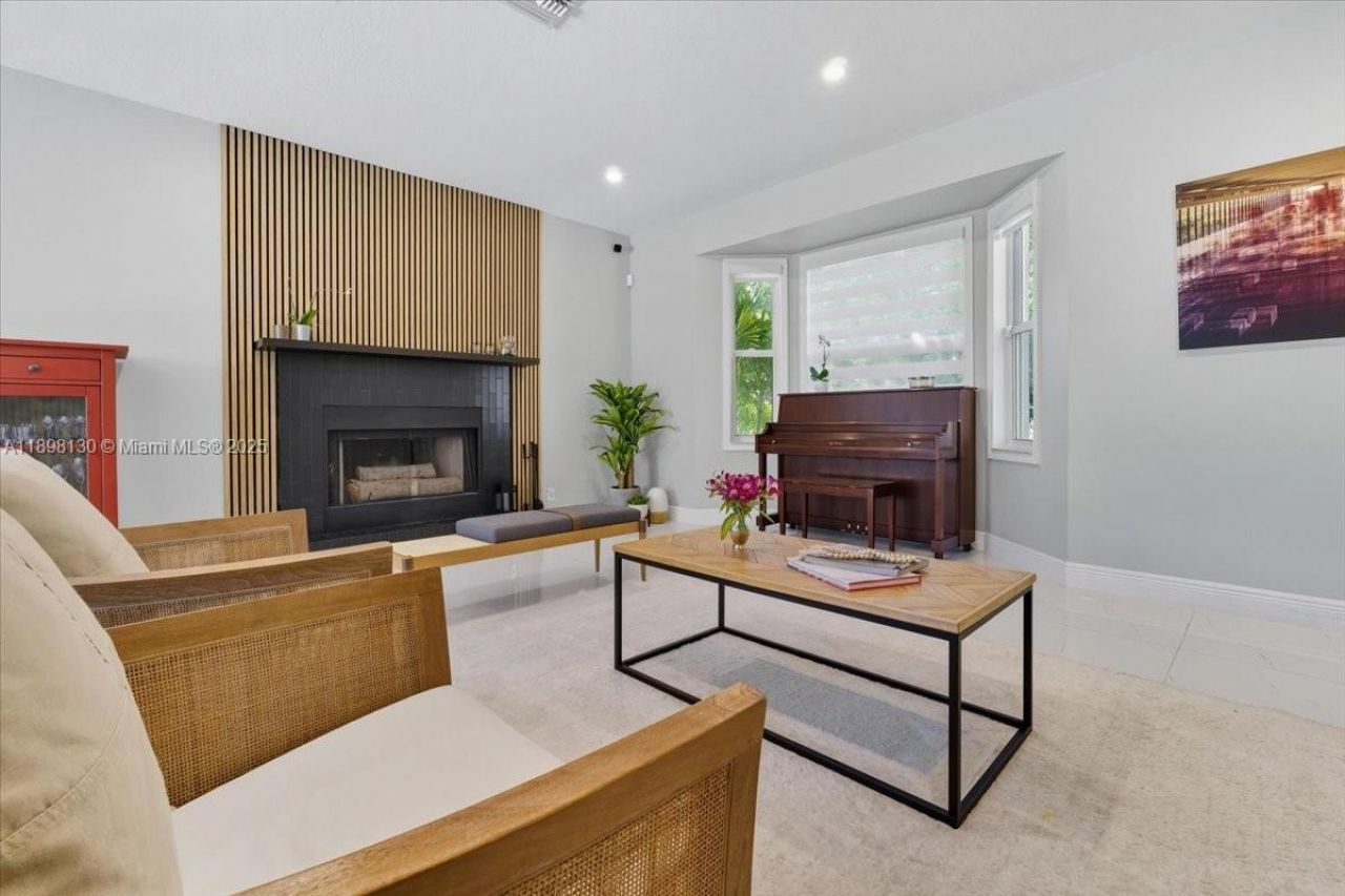 347 Fairmont Rd, Weston, FL 33326 Photo