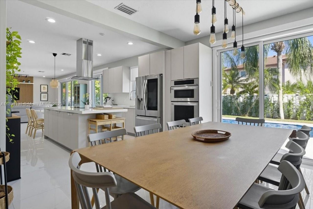 347 Fairmont Rd, Weston, FL 33326 Photo