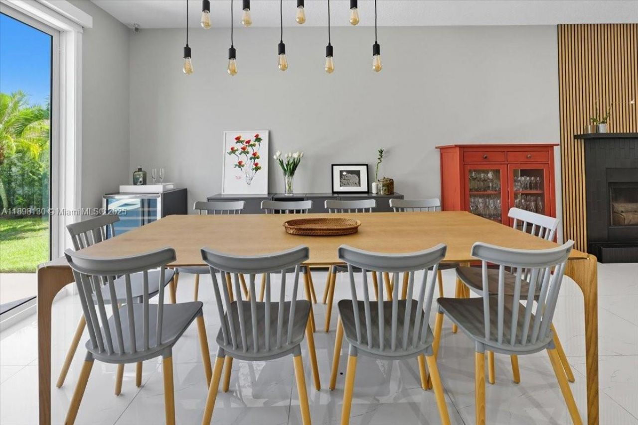 347 Fairmont Rd, Weston, FL 33326 Photo