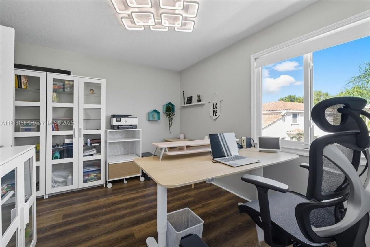 347 Fairmont Rd, Weston, FL 33326 Photo