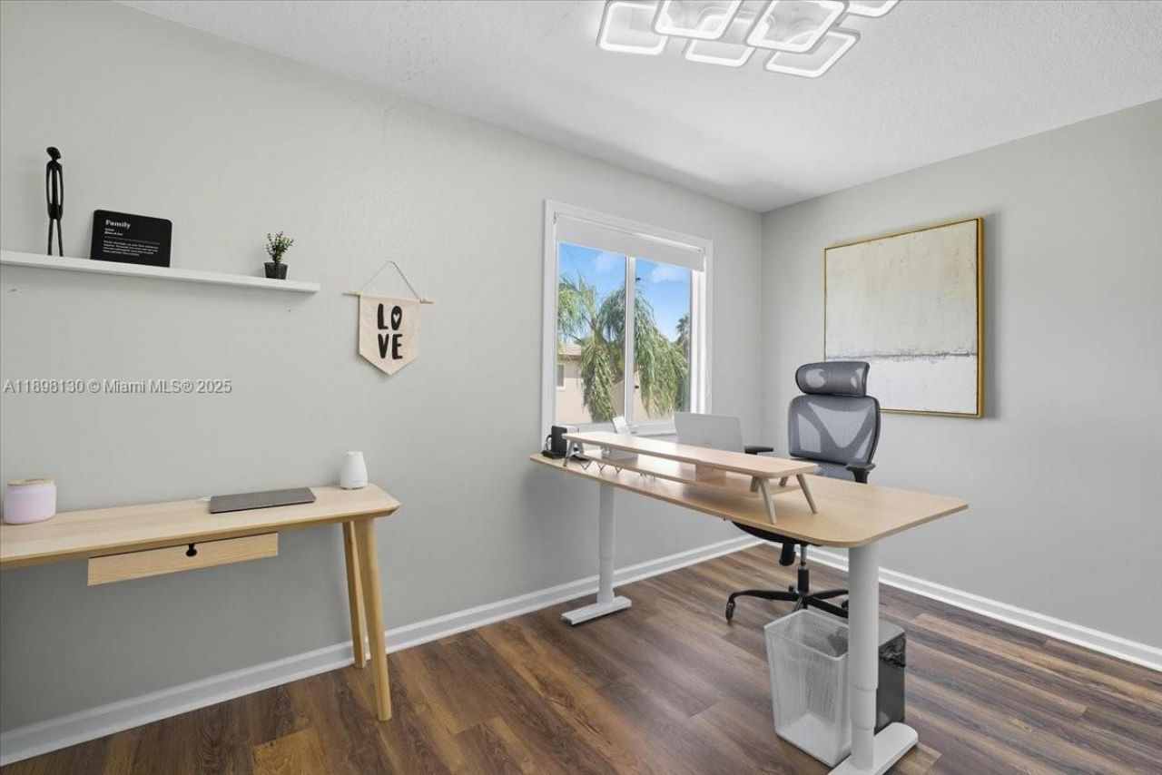 347 Fairmont Rd, Weston, FL 33326 Photo