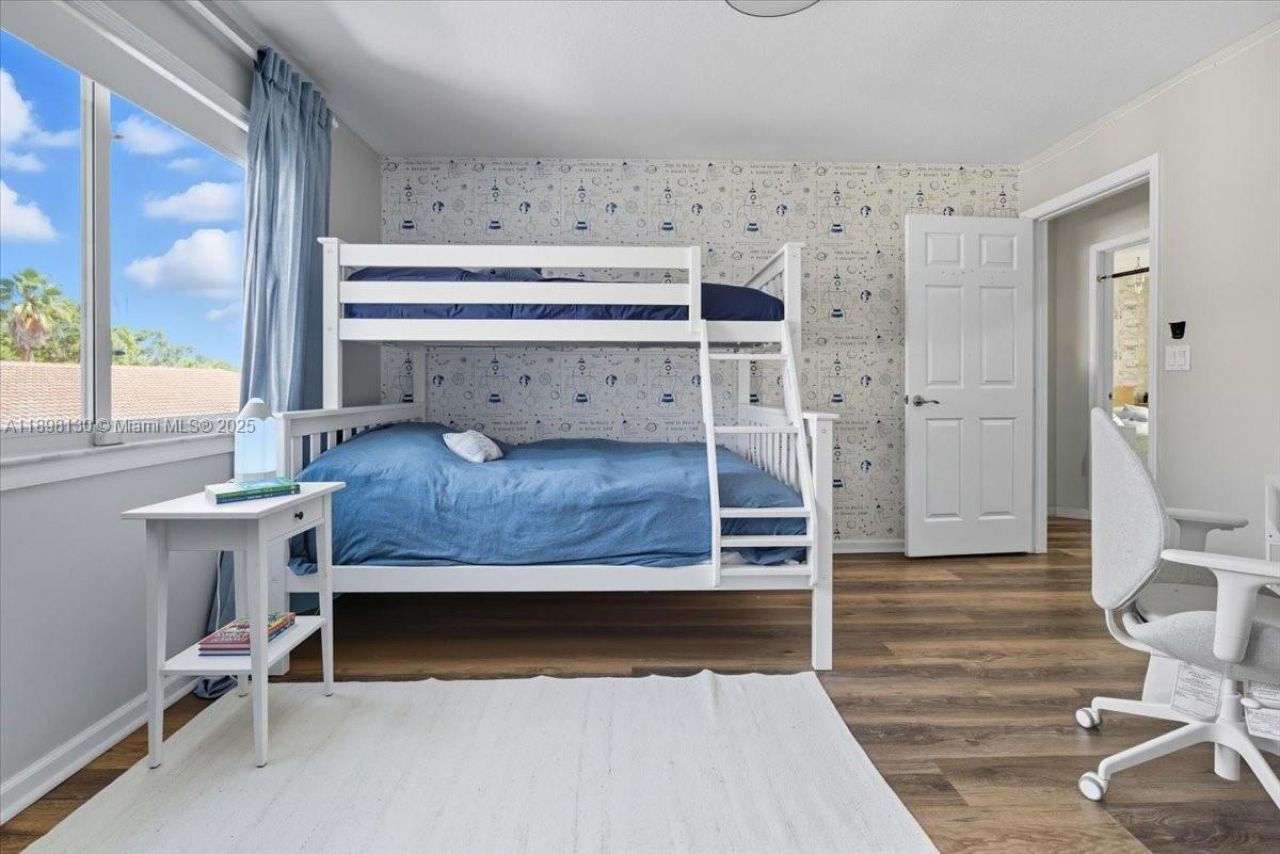 347 Fairmont Rd, Weston, FL 33326 Photo