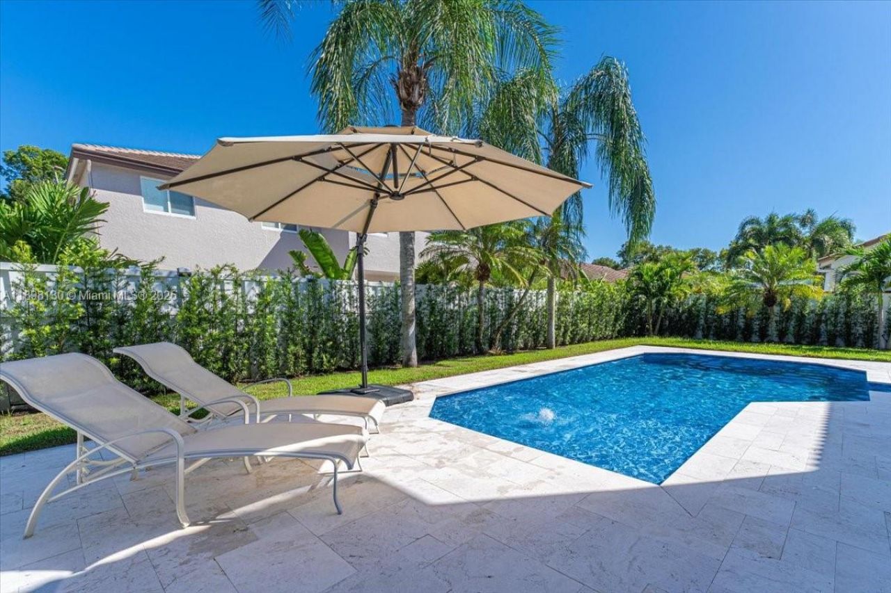 347 Fairmont Rd, Weston, FL 33326 Photo