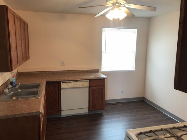 98 Buckeye Circle, Columbus, OH 43217