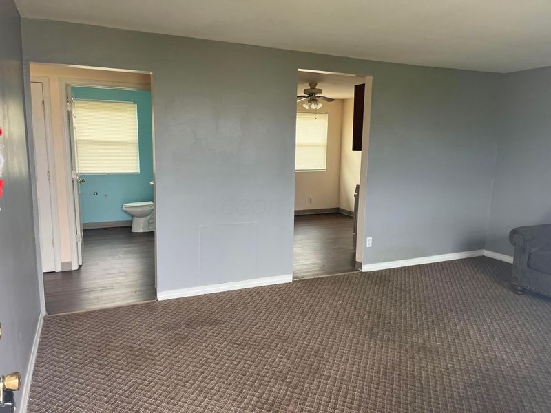 98 Buckeye Circle, Columbus, OH 43217 Photo 4