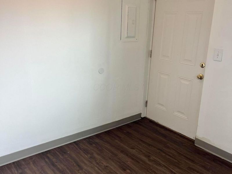 98 Buckeye Circle, Columbus, OH 43217 Photo 9