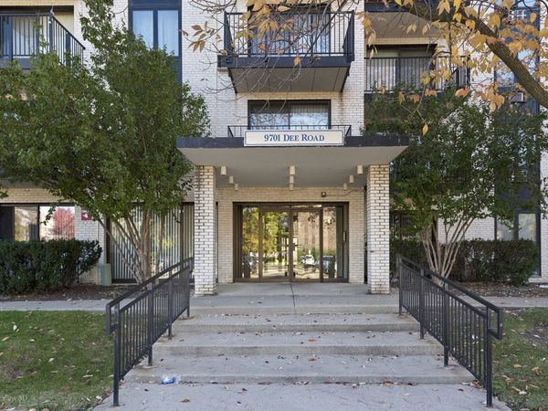 9701 N Dee Road, Unit 5E, Niles, IL 60714