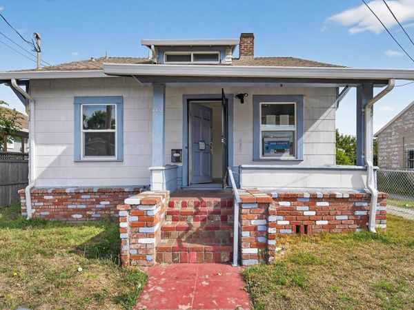 7412 Weld St, Oakland, CA 94621