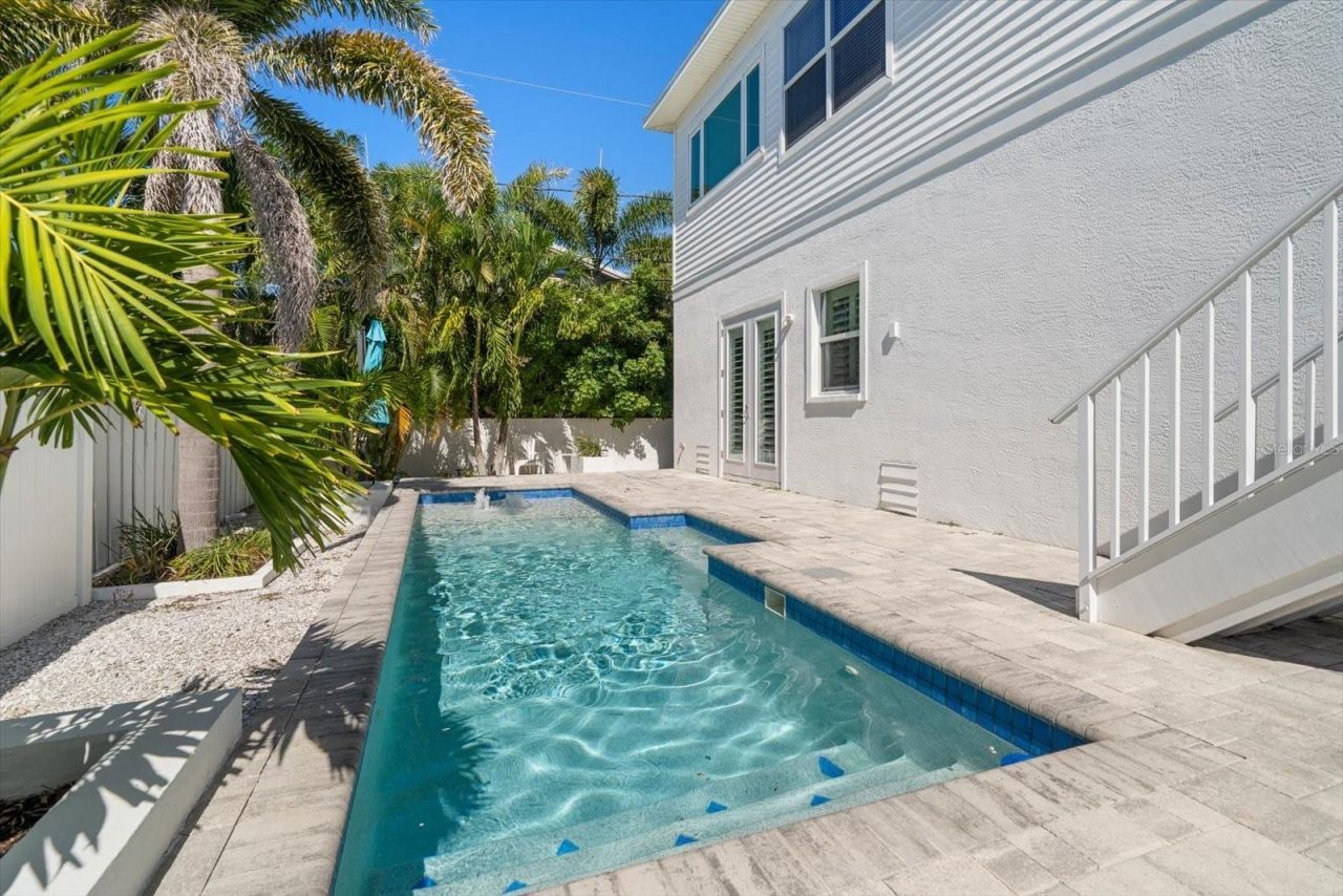 109 15th Street, Belleair Beach, FL 33786 Photo