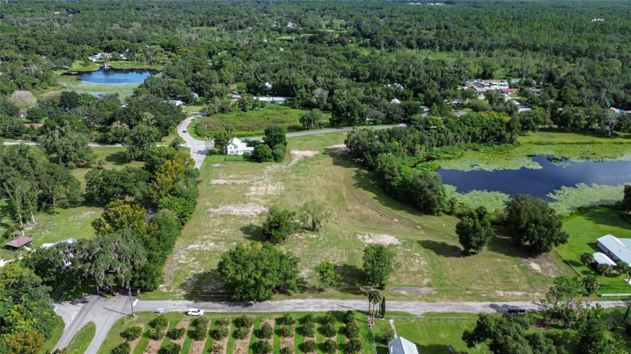 467 N Lakeview Drive, Lake Helen, FL 32744 Photo