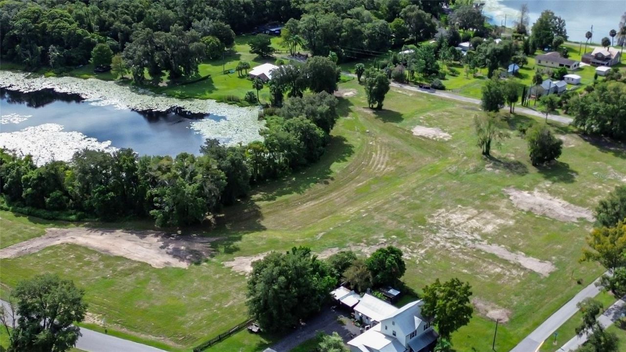 467 N Lakeview Drive, Lake Helen, FL 32744 Photo