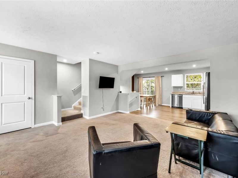 113 Palm Court, Painesville, OH 44077 Photo 2