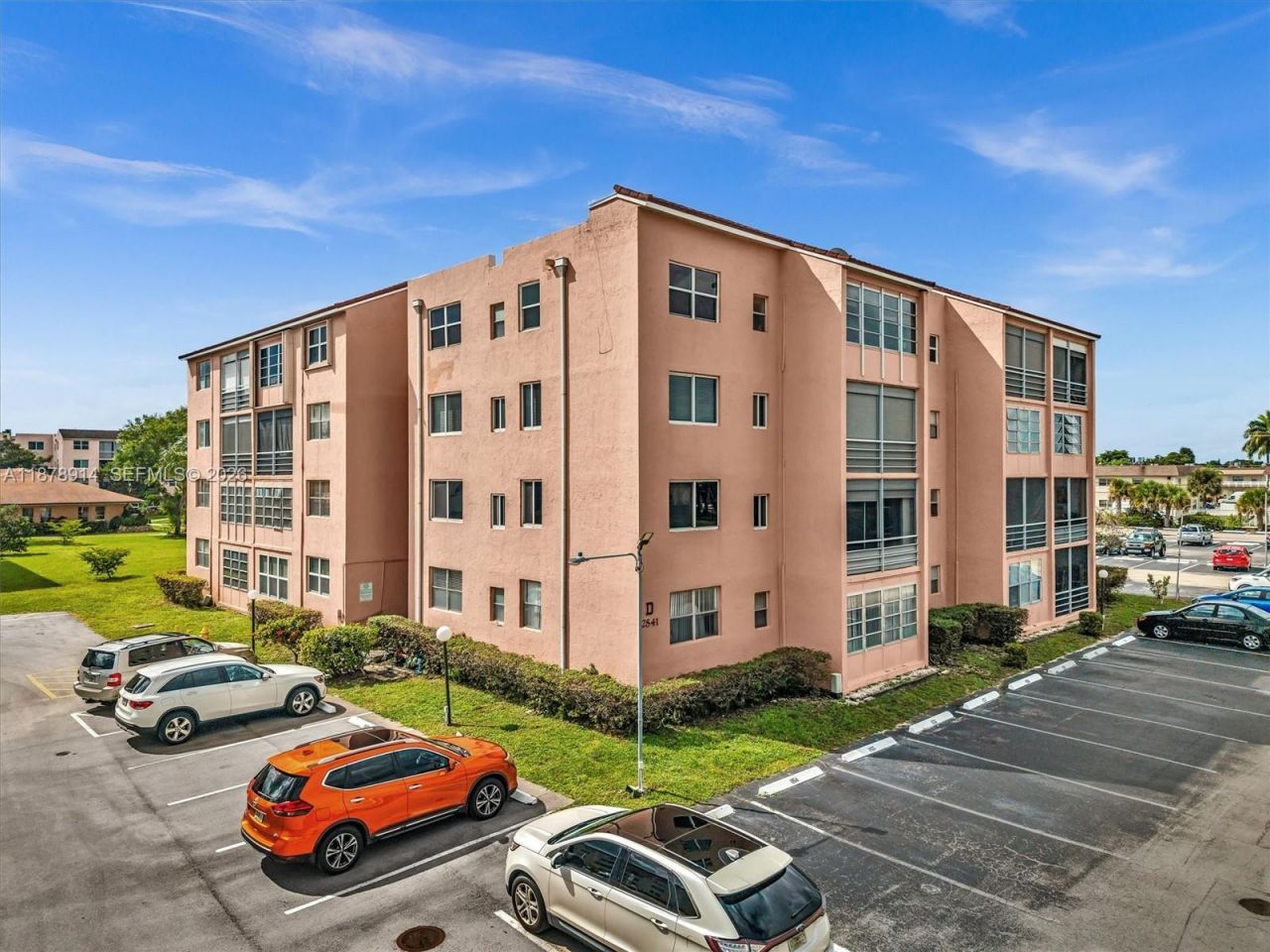 2841 Somerset Dr, Unit 105, Lauderdale Lakes, FL 33311 Photo