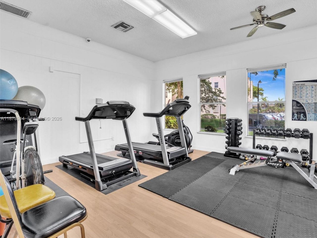 2841 Somerset Dr, Unit 105, Lauderdale Lakes, FL 33311 Photo