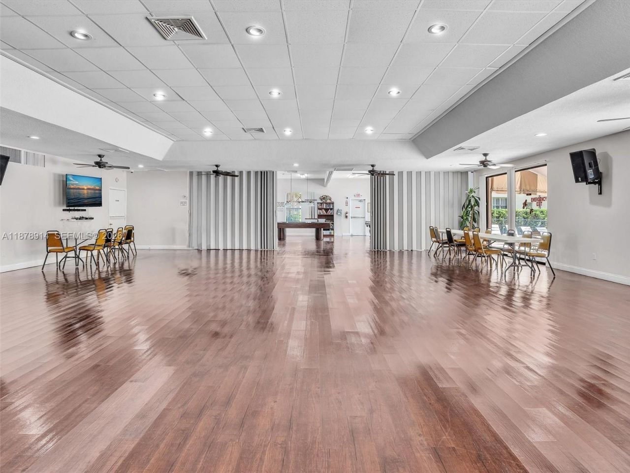 2841 Somerset Dr, Unit 105, Lauderdale Lakes, FL 33311 Photo