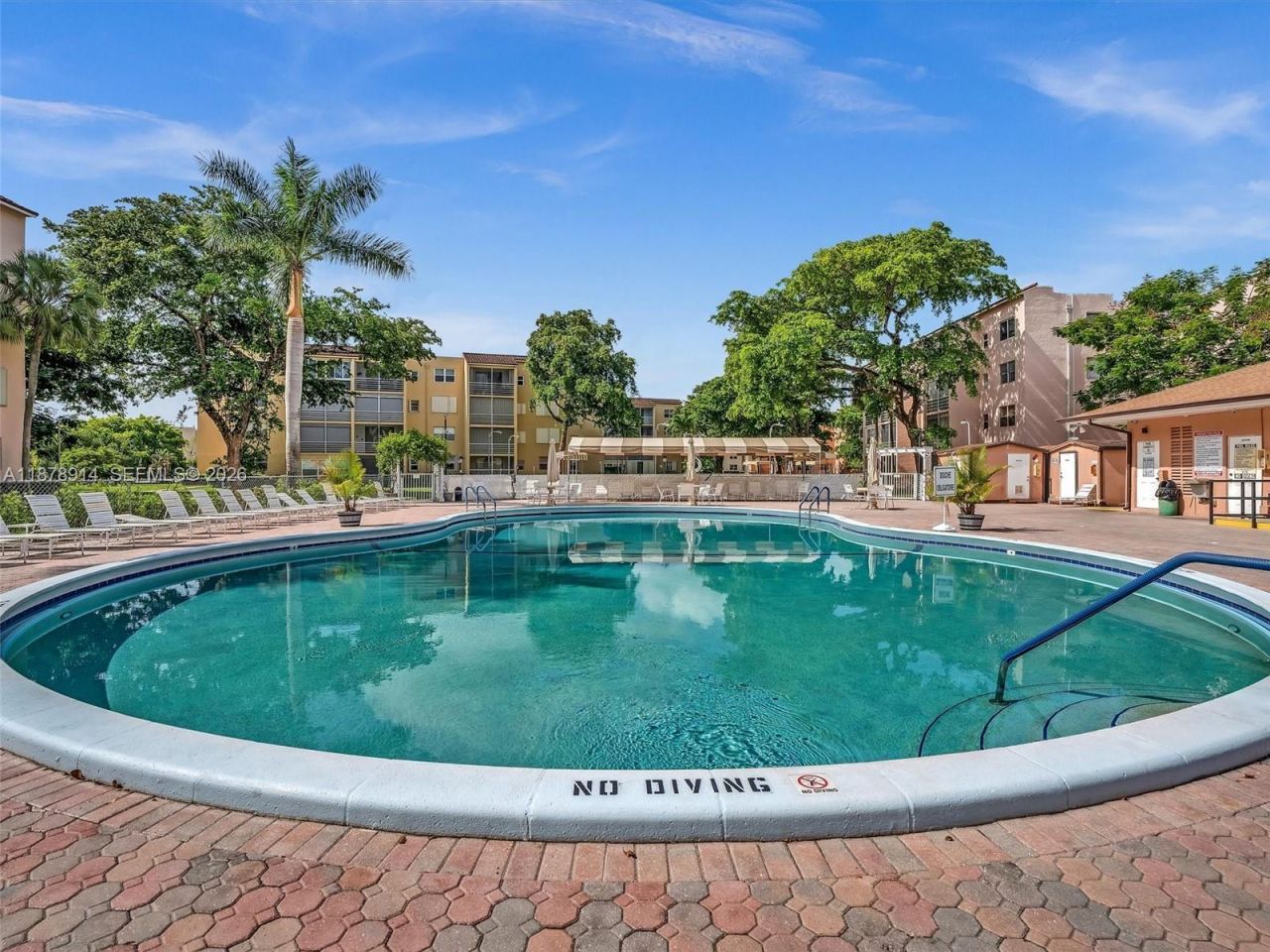 2841 Somerset Dr, Unit 105, Lauderdale Lakes, FL 33311 Photo