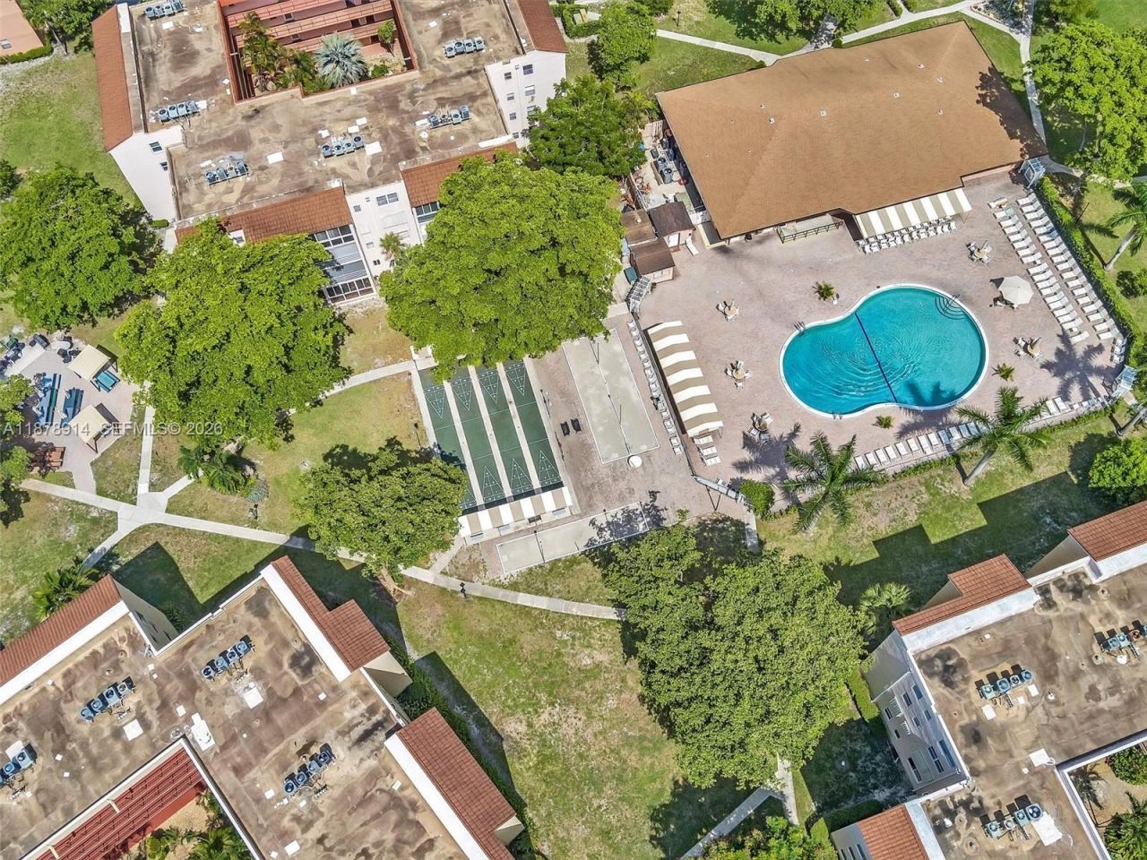 2841 Somerset Dr, Unit 105, Lauderdale Lakes, FL 33311 Photo