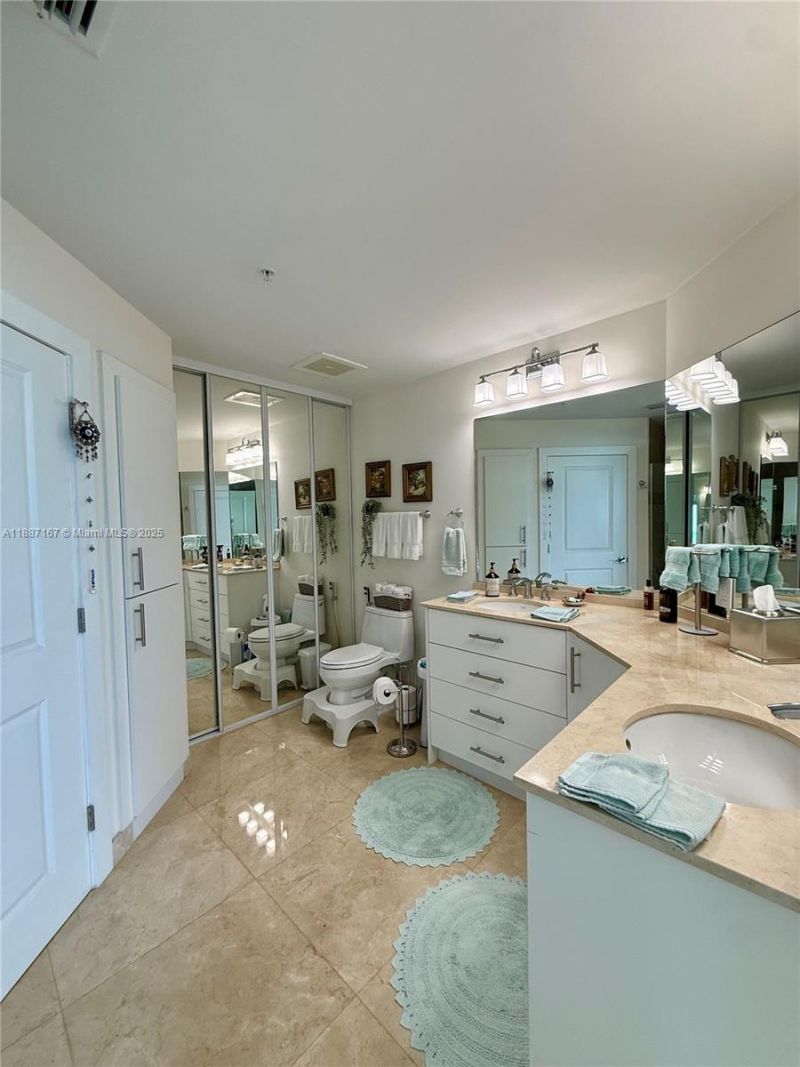 1945 S Ocean Dr, Unit 1201, Hallandale Beach, FL 33009 Photo