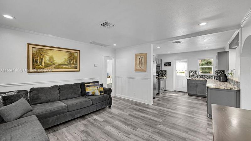 422 49th St, West Palm Beach, FL 33407 Photo