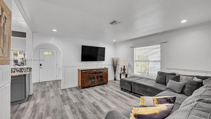 422 49th St, West Palm Beach, FL 33407 Photo