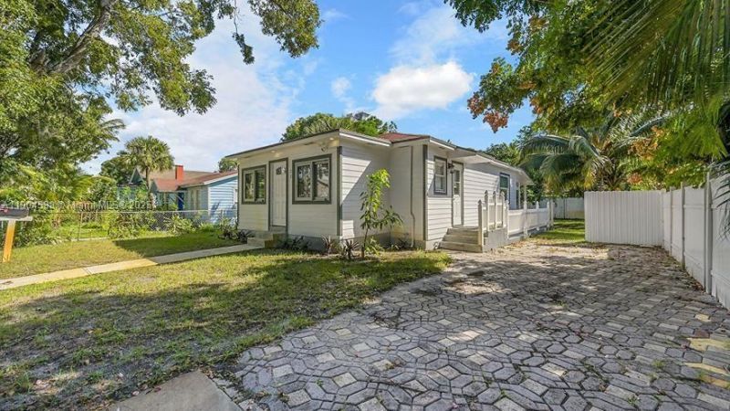 422 49th St, West Palm Beach, FL 33407 Photo