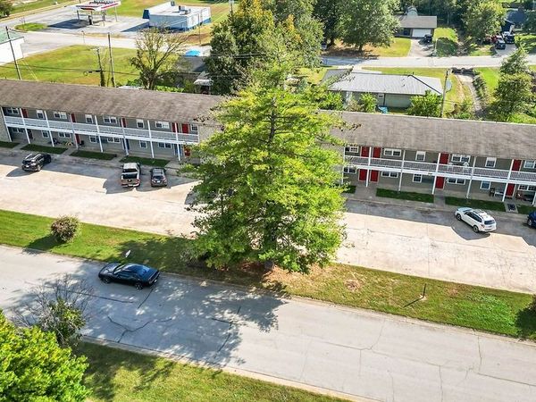 1810 & 1820 Twin Springs Street, Siloam Springs, AR 72761