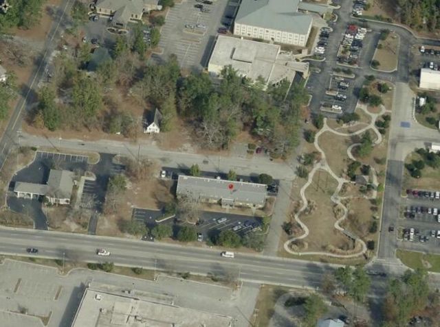 415 Robertson Boulevard Photo 10