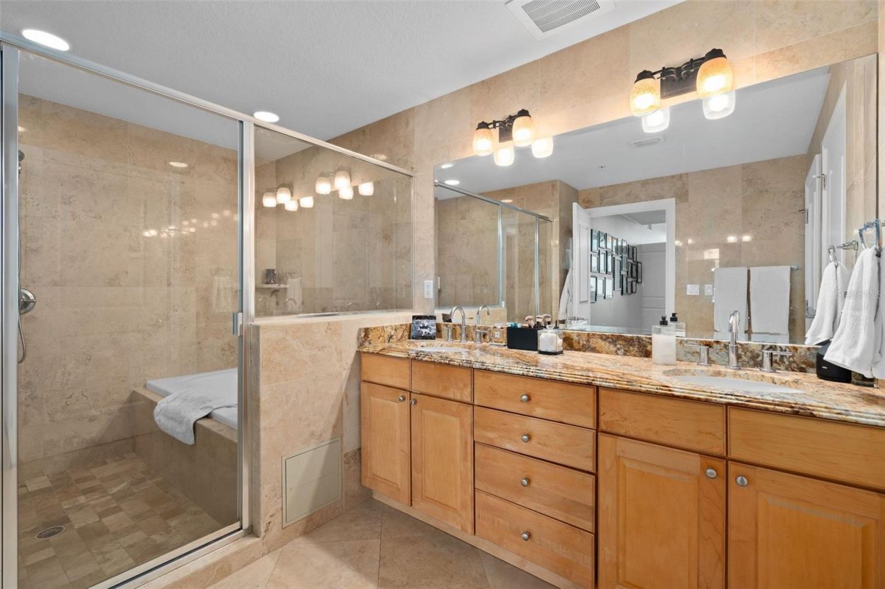 101 S Eola Drive, Unit 1209, Orlando, FL 32801 Photo