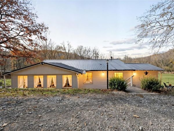 6241 Elders Ridge Rd, Saltsburg, PA 15681