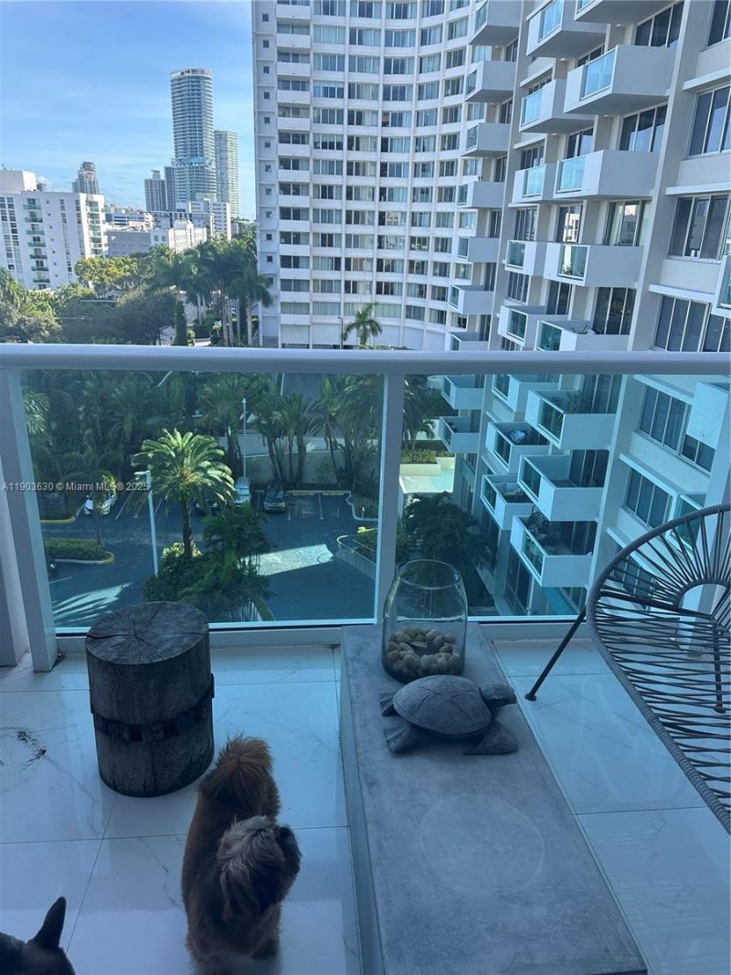 1200 West Ave, Unit 715, Miami Beach, FL 33139 Photo