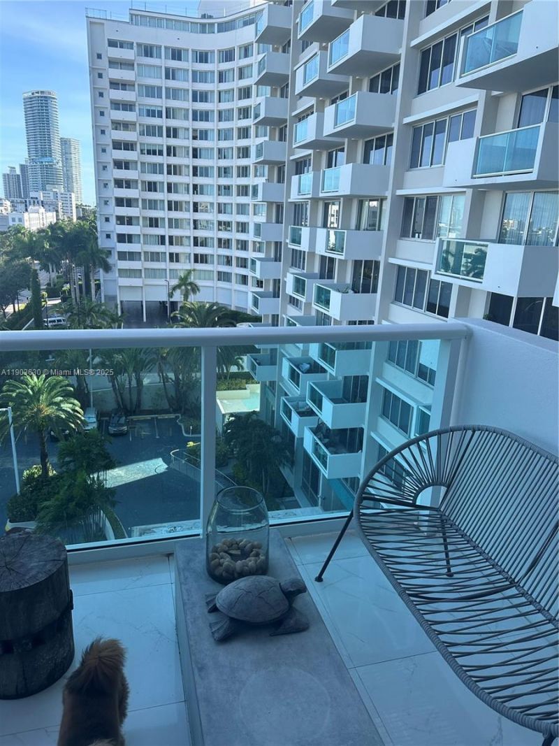 1200 West Ave, Unit 715, Miami Beach, FL 33139 Photo