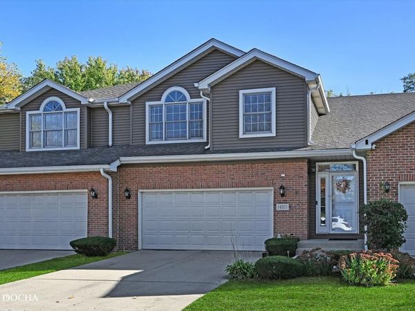 14571 Club Circle Drive, Oak Forest, IL 60452