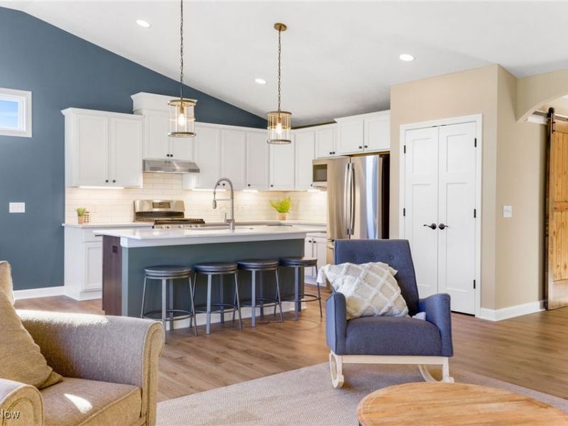 2334 Ledgestone Drive NW, Uniontown, OH 44685 Photo 12